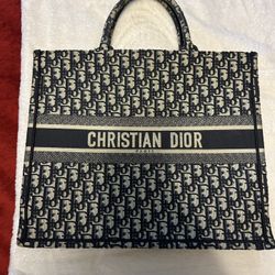 Christian Dior Preowned Large Navy Book Tote