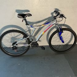 BICYCLE BIANCHY 21 SPEED SIZE 26 BRAND NEW