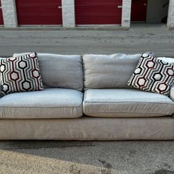 Modern Light Gray Sofa *FREE DELIVERY 🚚 