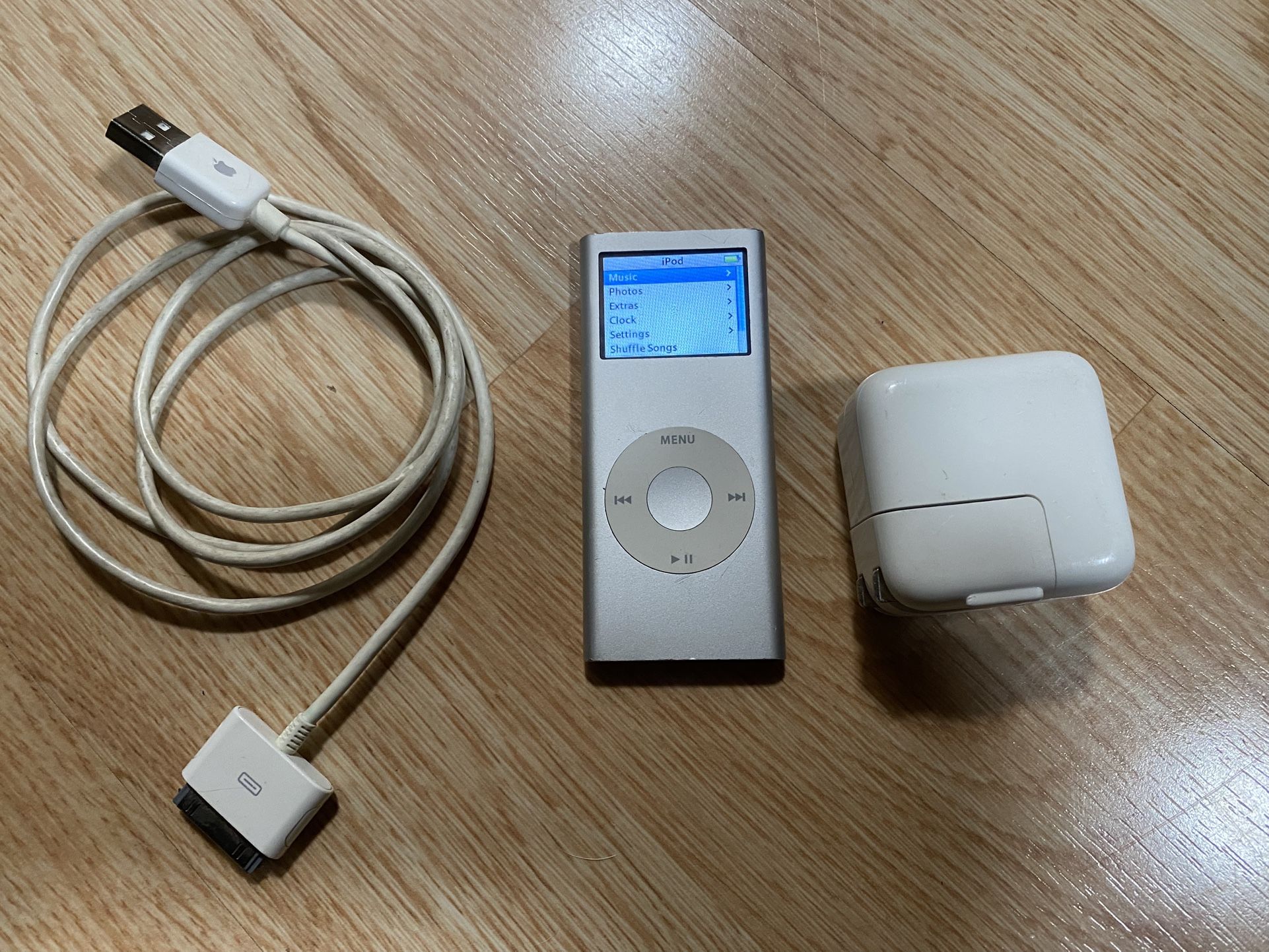 iPod Nano w/Charger