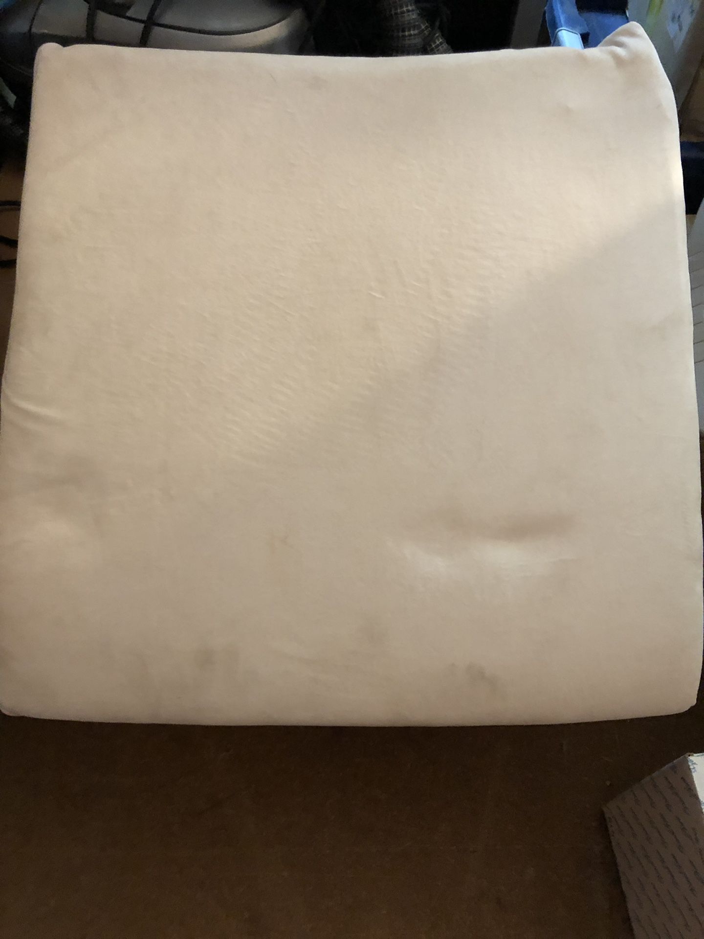 Barely Used Pillow Wedge SUPER SALE $6.00