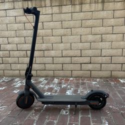 Electric scooter