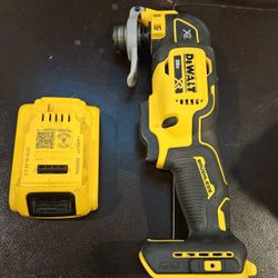 DEWALT
20V MAX XR Cordless Brushless 3-Speed Oscillating Multi Tool (Tool Only brand new 
And  a used 2ah battery 
$120.00 firm on price 