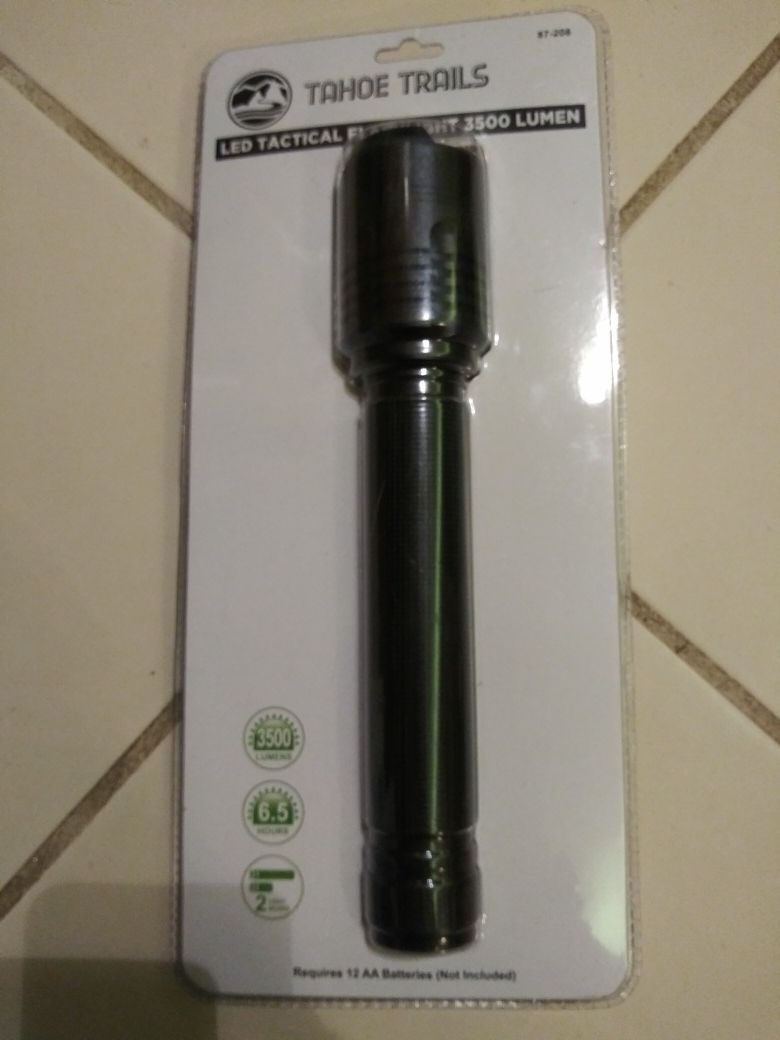 Tahoe Trails LED Flashlight 3500 LUMENS BRAND NEW!!