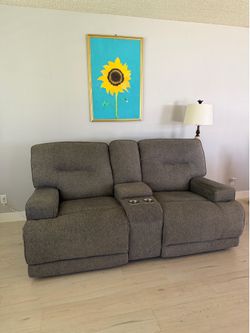 Reclining loveseat