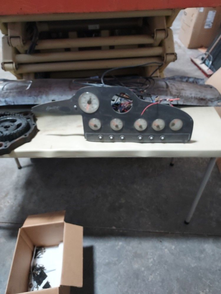 Instrument Panel. From 22' Boat