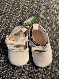 NEW Girls Crème Boy Dress Shoes Size 3 Infant 