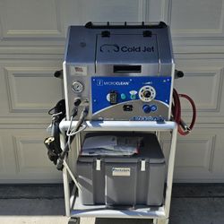 COLD JET Microclean i3 Dry Ice Blaster With 13HP Curtis Gas Compressor 
