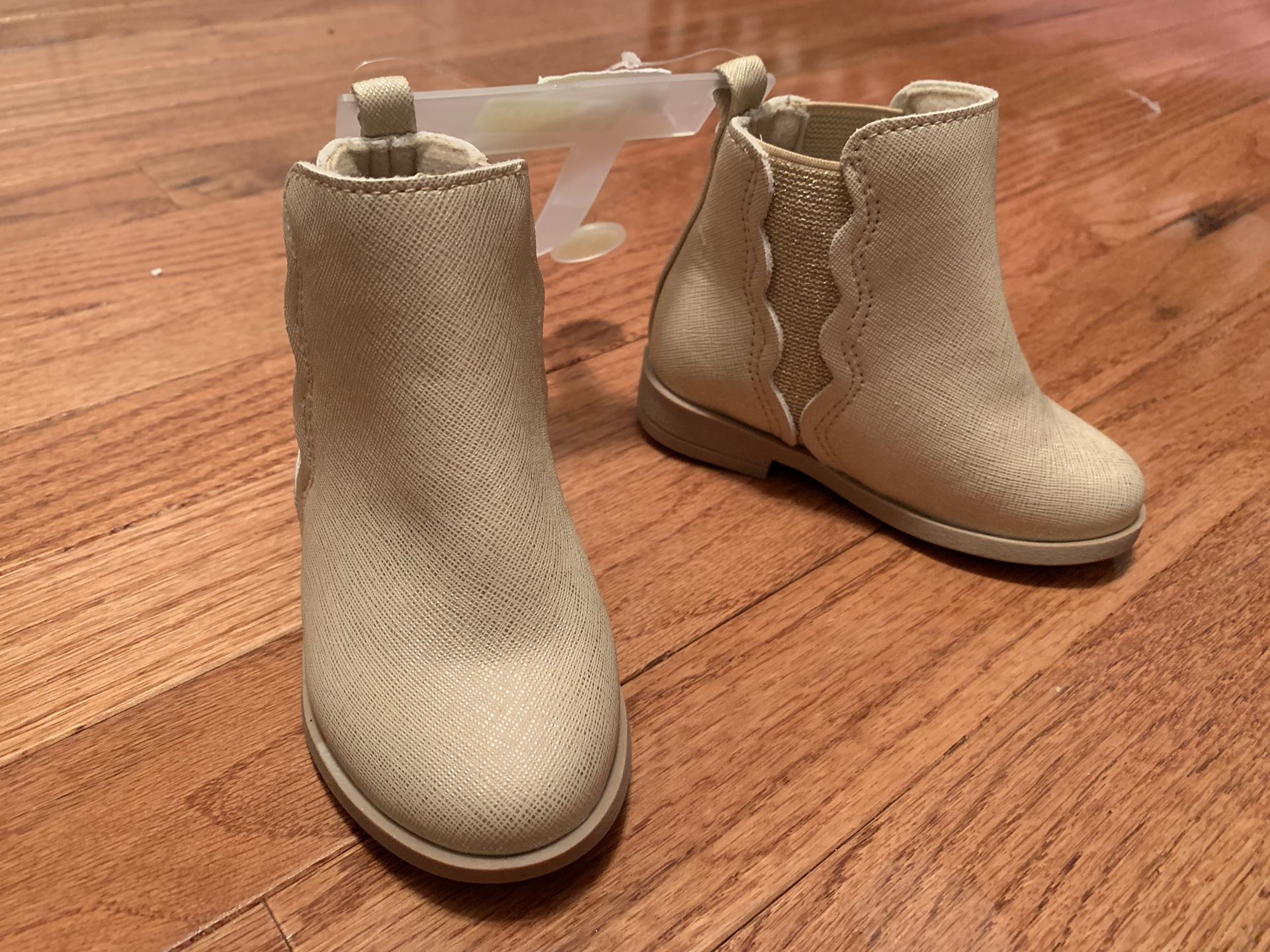 Size 5 Boots - Brand New