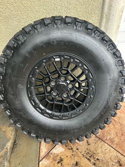 Polaris Ultimate bead lock wheel