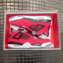 JORDAN 4 TOROS SIZE 9.5