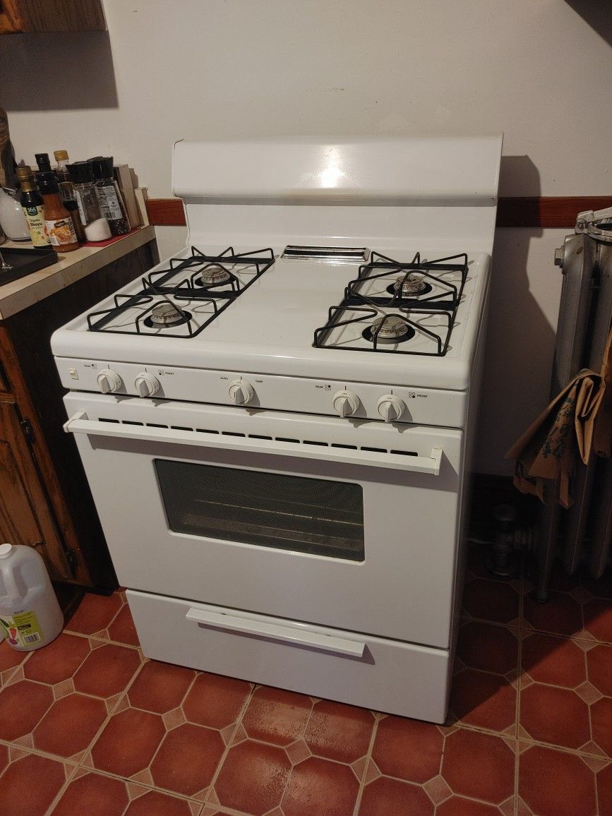 White Gas Stove for Sale in Chicago, IL OfferUp