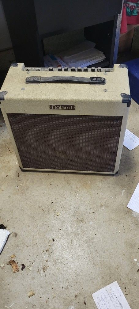 Roland Guitar Amplifier Scroll Down To Description. Best Offer