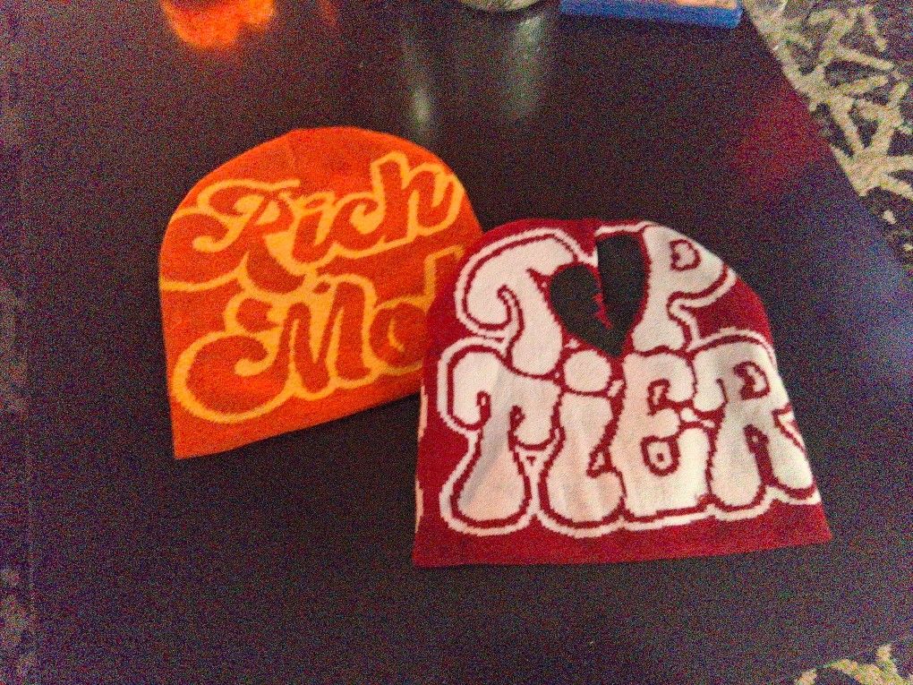 2 Peice Unisex Graphic Text Beanies