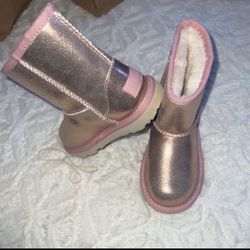 Girls Uggs Sz 10
