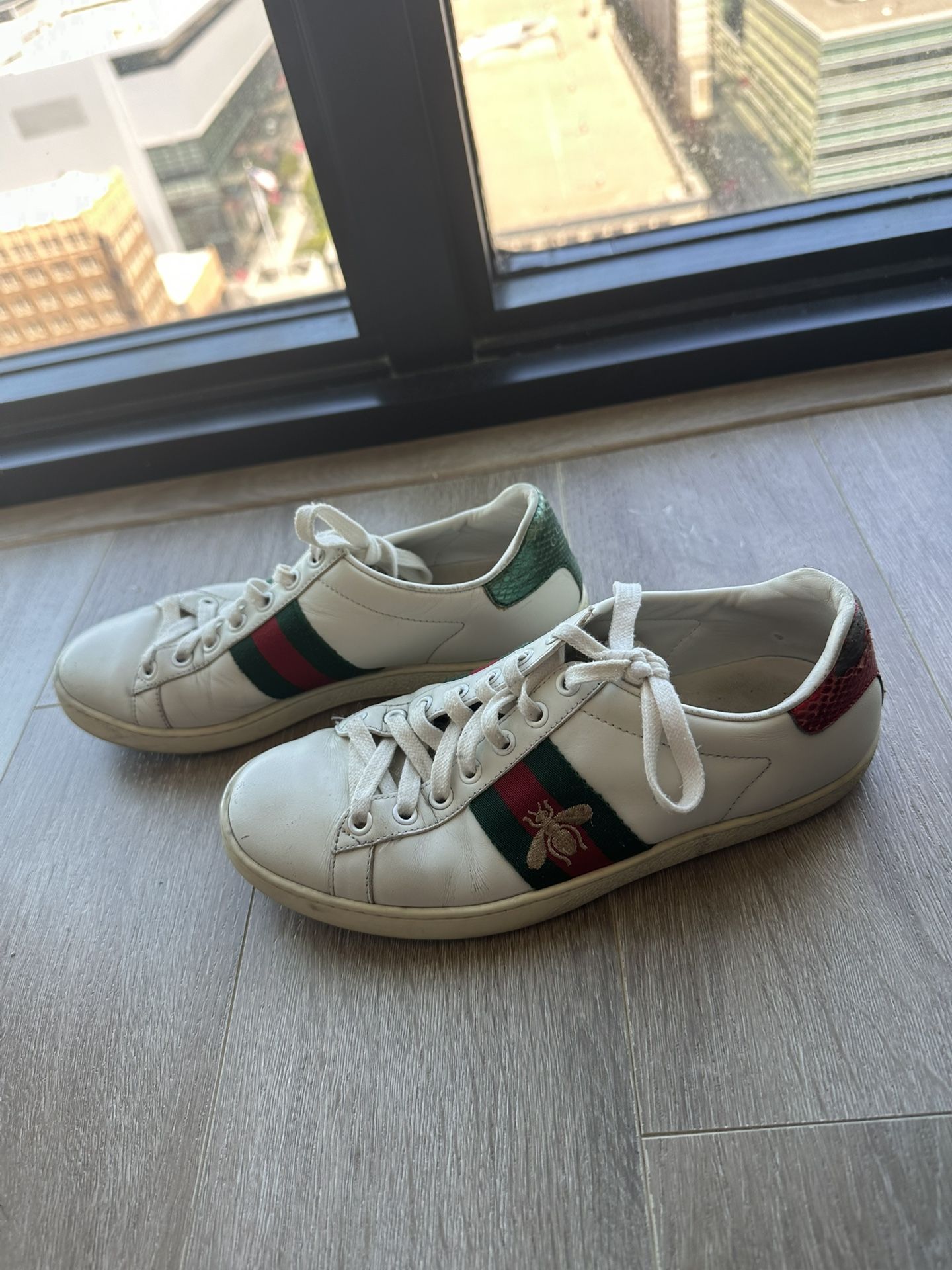 Women’s Gucci Ace with Bee Used