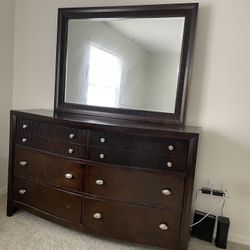 Dresser Organizer And Side Table