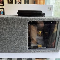 10"Kicker Comp S in ported box and Alpine 500w amp sounds amaxing 