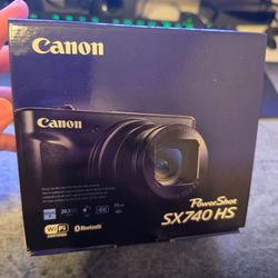 Canon PowerShot SX740 HS (Silver) - 4k Pocket Vlogging Camera- New