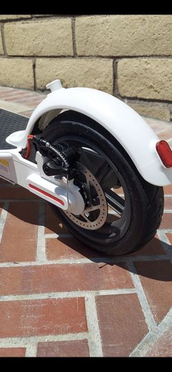 Electric Scooters (SE HABLA ESPAÑOL)