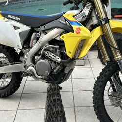 2019 Suzuki RMZ450x. Like New. Barely Ridden.  Electric Start. 
