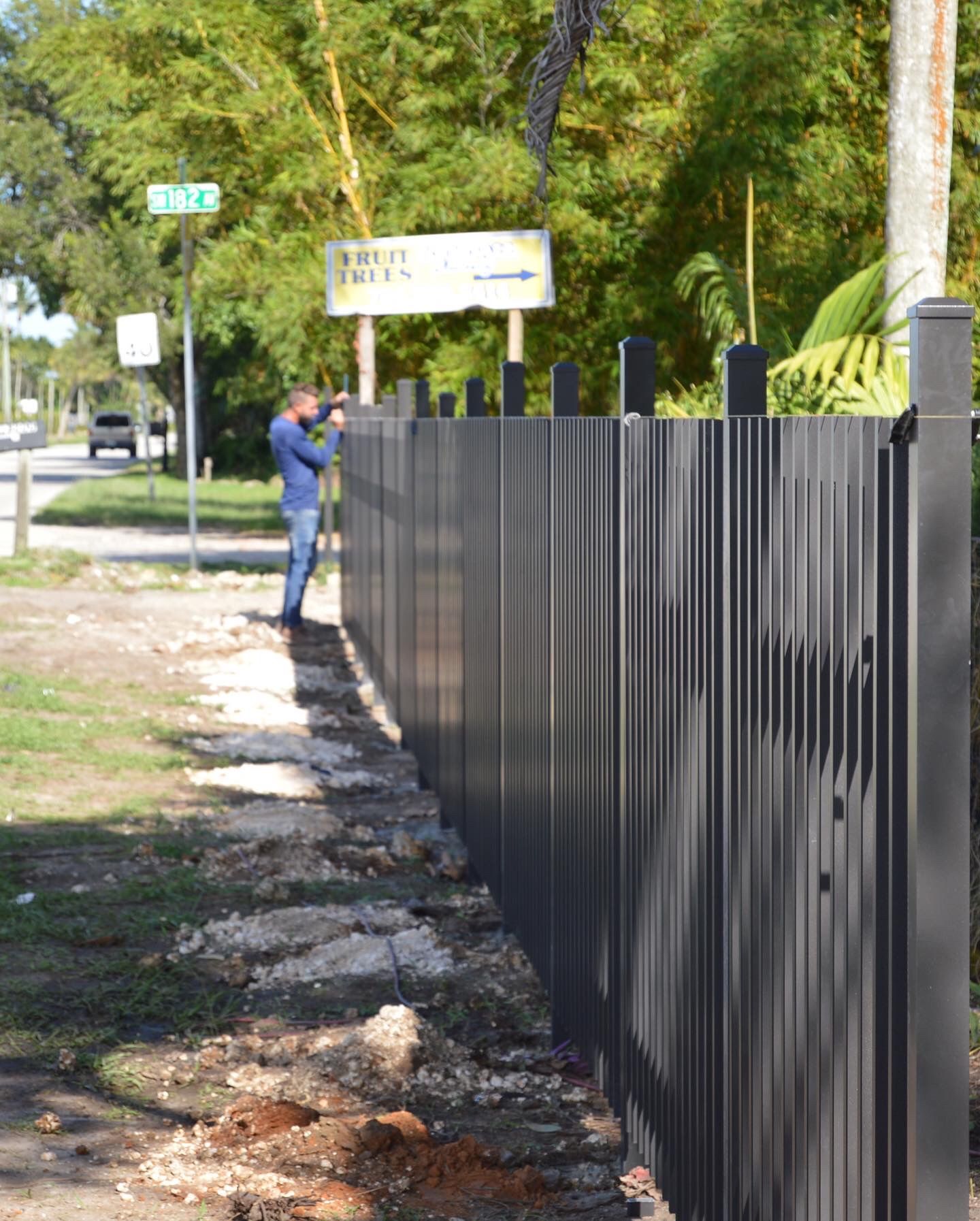 Aluminum Fence, Modern Picket Design By UZBE Fence Design & Installation. for Sale in Hialeah