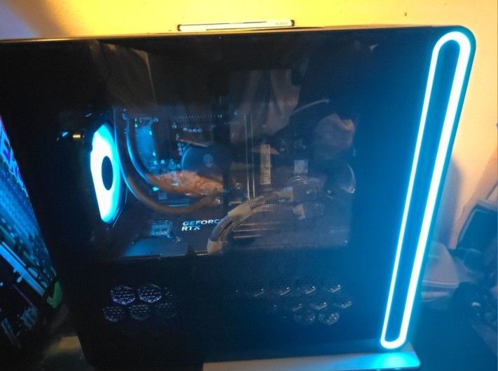 Lightly Used Rtx 4080 Desktop PC