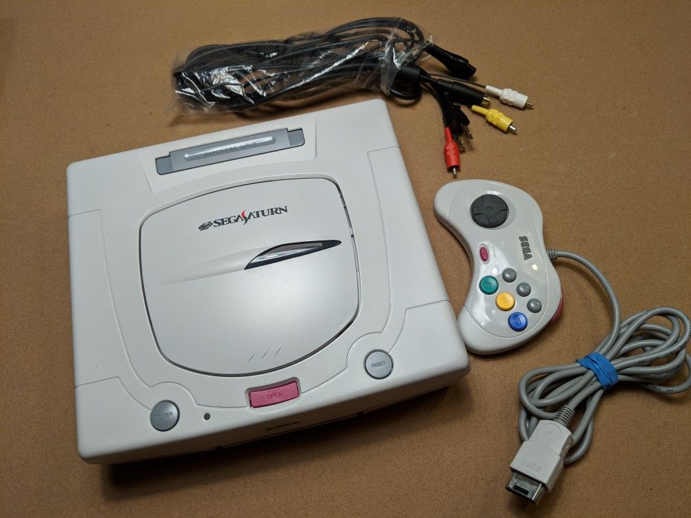 SEGA Saturn White Japanese Console + 4 Games