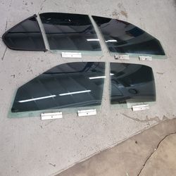92 - 98 BMW 325i 328i M3 Sedan Windows Glass E36