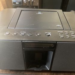 Sony Boombox With CD Player/Ipod Dock(48pin) & Aux Input
