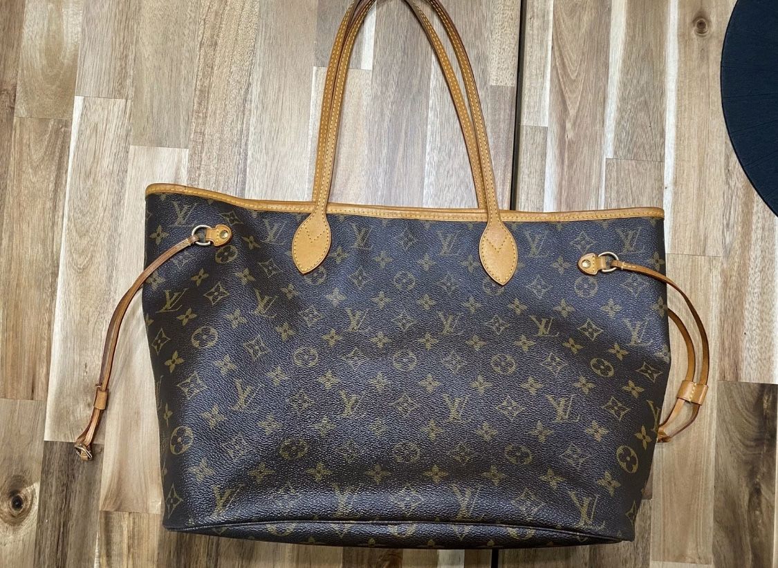 Authentic Louis Vuitton Monogram Neverfull MM Tote Bag