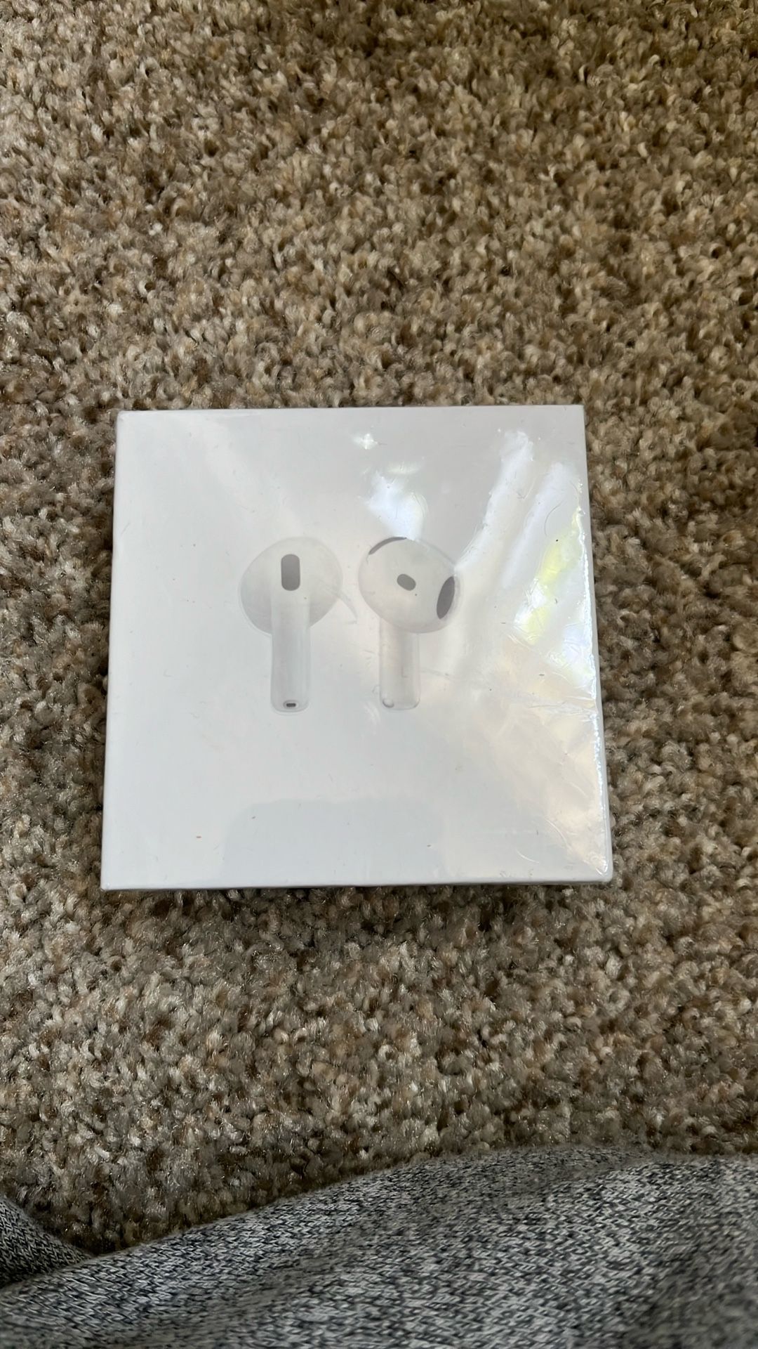 AirPods 4