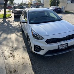 2022 Kia Niro Fe Hubris