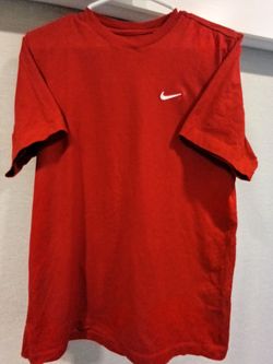 Men's Red Nike T-shirt