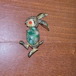 Green stoned rabbit  brooch