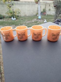 Four Vintage Tom & Jerry Fire King Oven Mugs Cups Glass Peach Xmas 