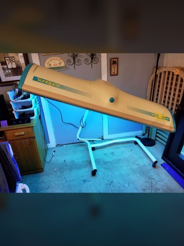 Sunquest 2000s Tanning Canopy