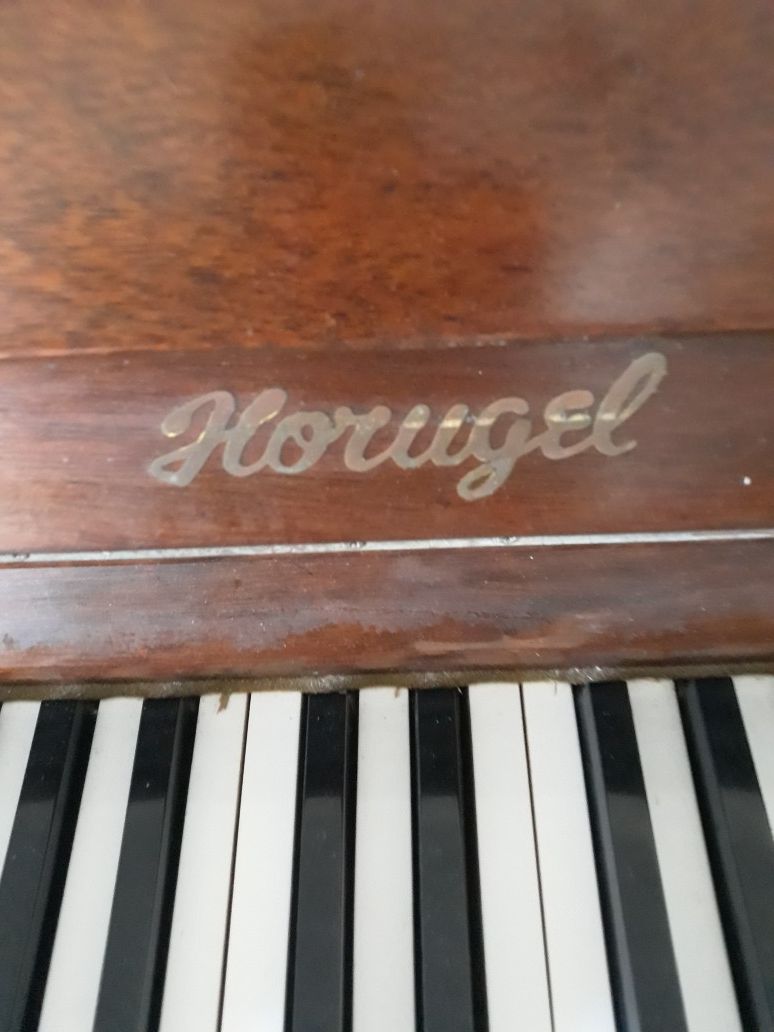Horugel piano deals