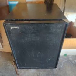 Mini Fridge 