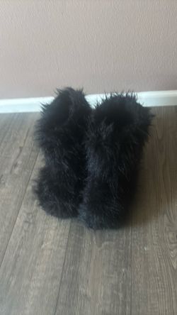 The tiktok fuzzy boots