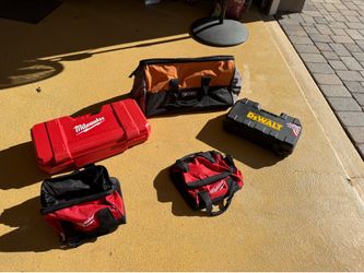 5 Tool bags and cases