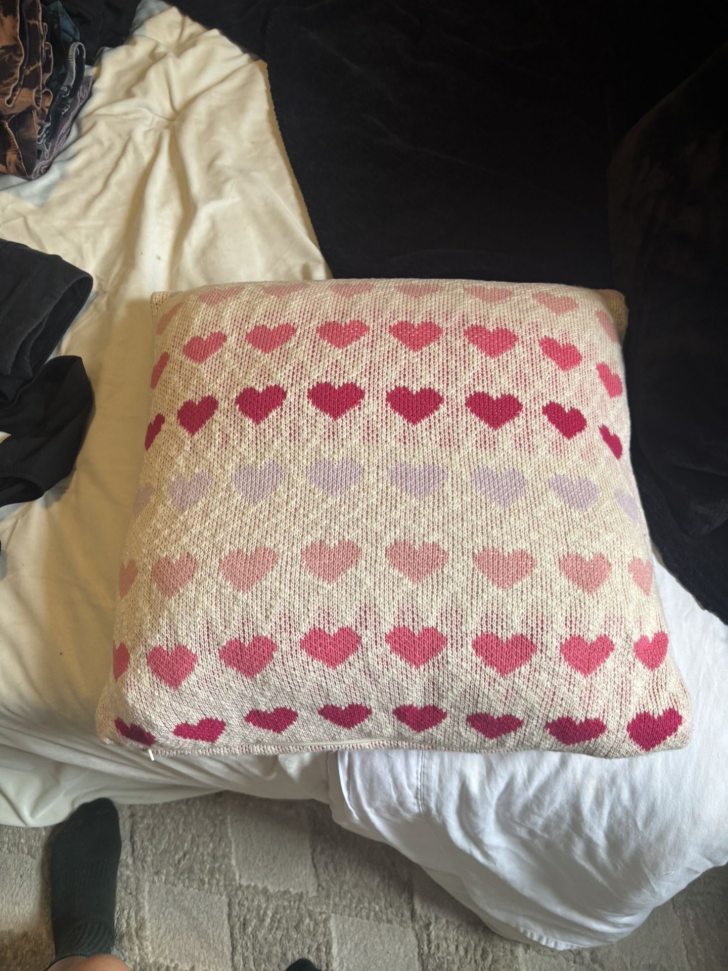 Heart Knitted Pillow