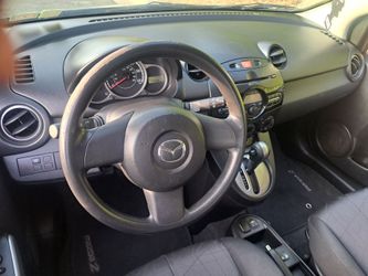 2014 mazda2 sport