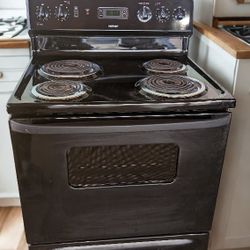 Black Hotpoint Electric Stove Range Oven - Can Deliver - Works Great