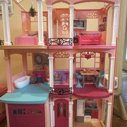 Barbie dream house 