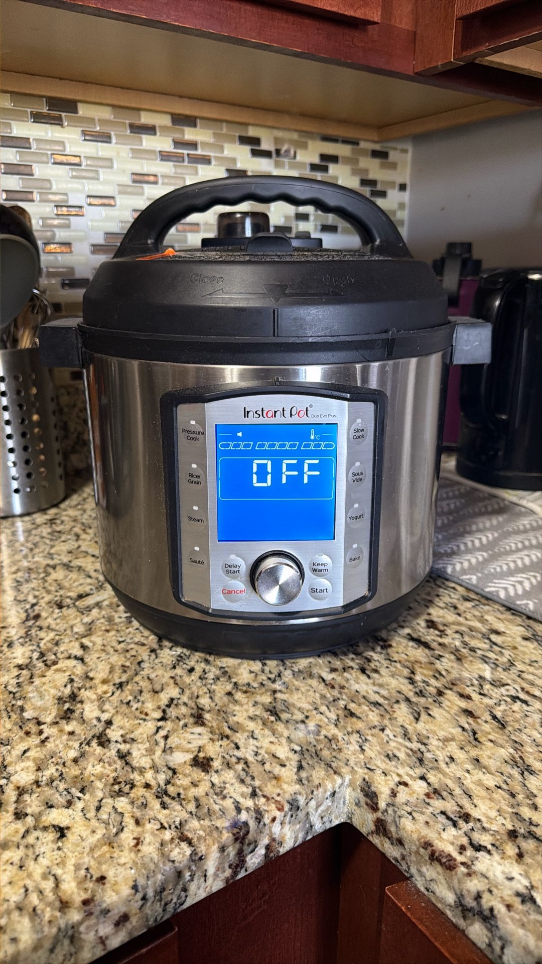 Instant POT Duo Evo Plus In Working Condition On Sale