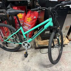 Nishiki Women’s Pueblo 26" Mountain Bike