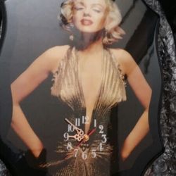 Marilyn Monroe classic clock..Rare Find