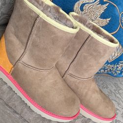 UGG Uggs clasic short ll boot size 6