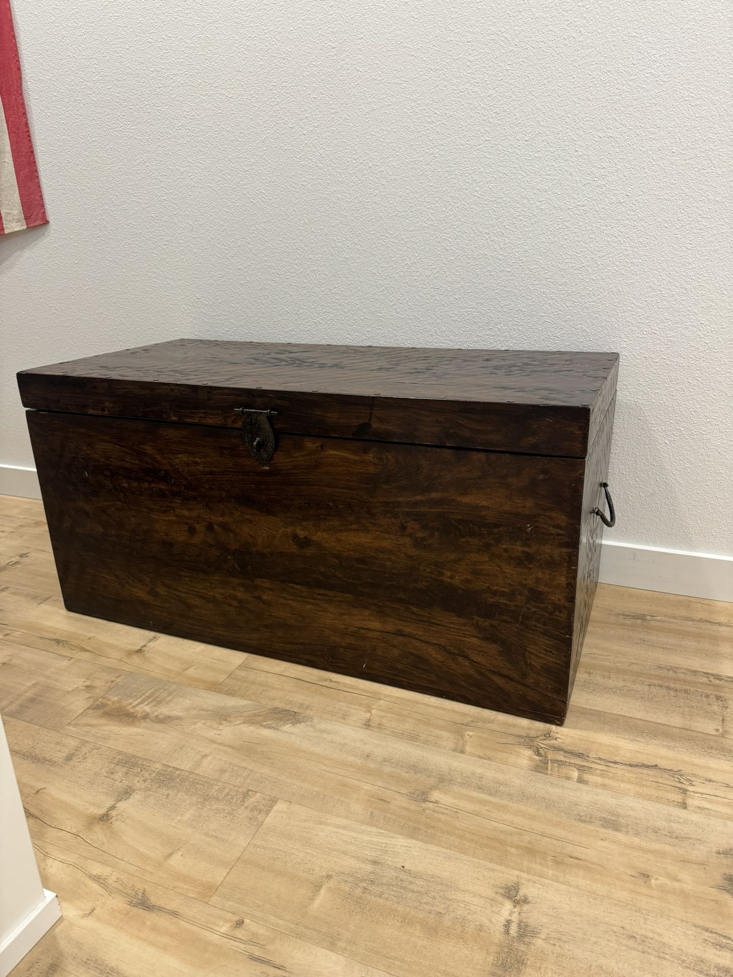 Wood Chest 